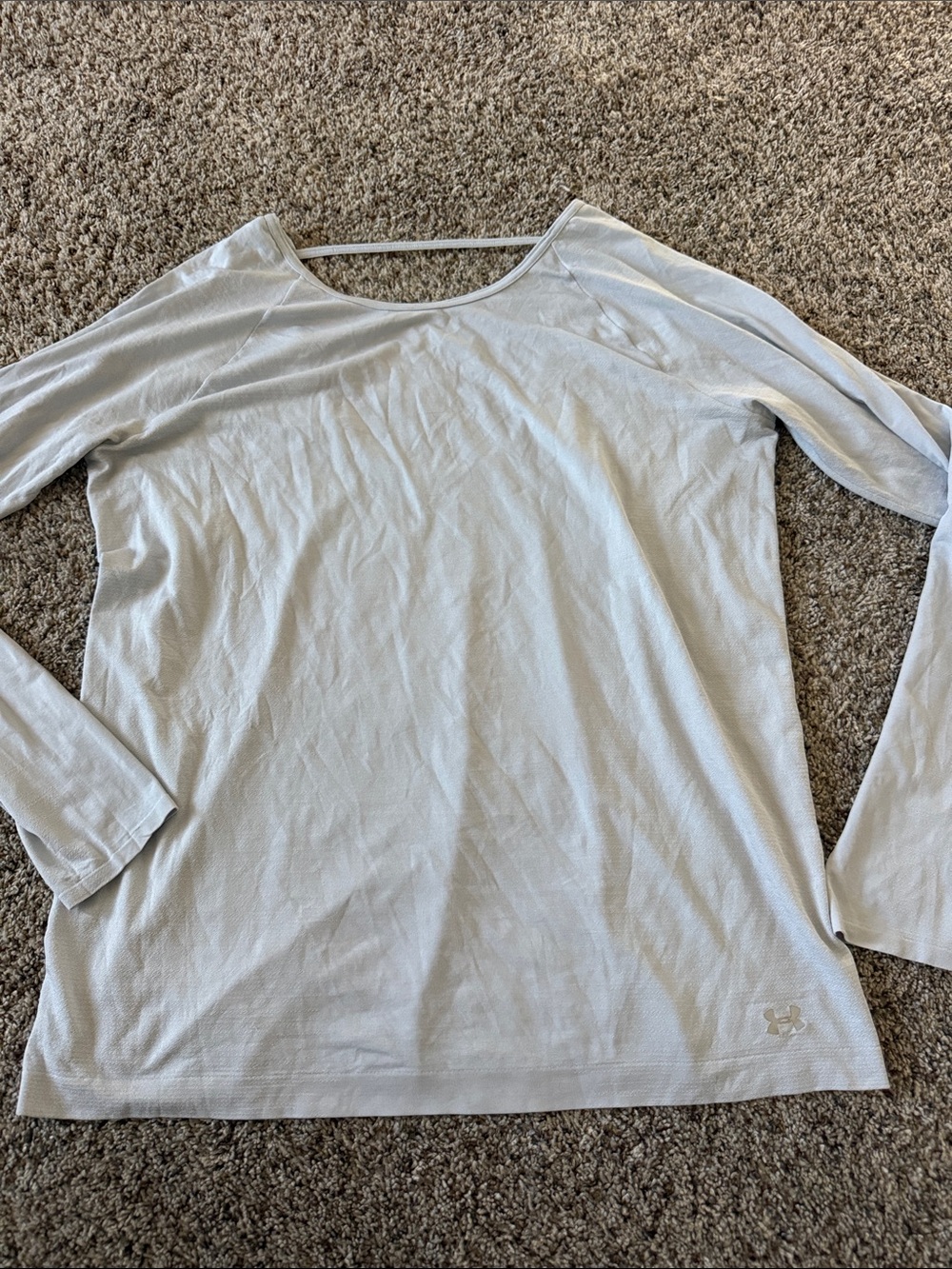 Under Armour Women's Light Gray Long Sleeve Crew Top